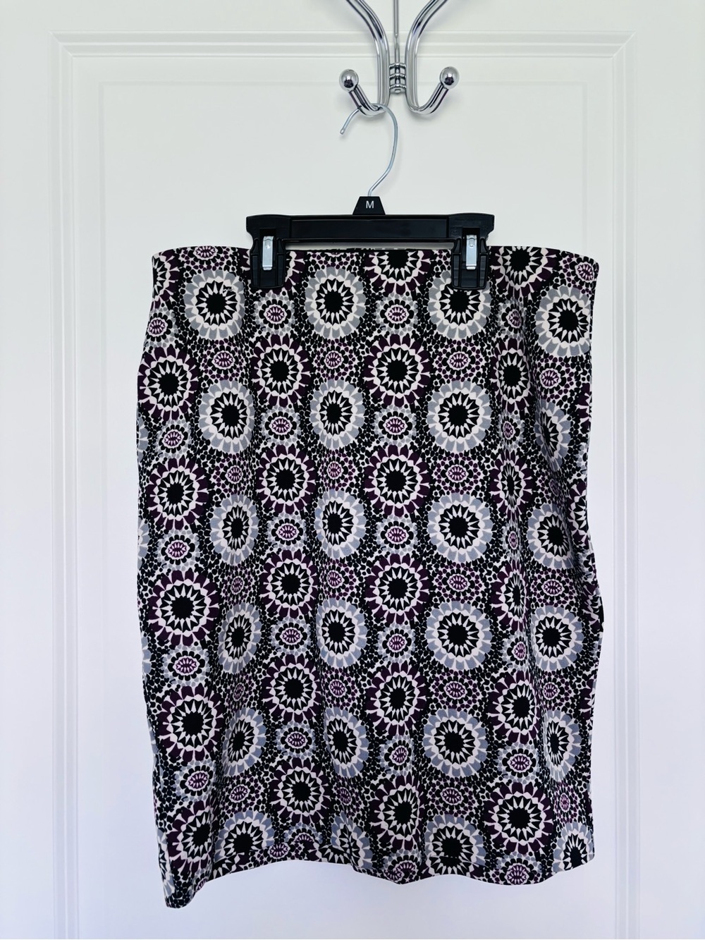 Ann Taylor Geometric Black & White Pencil Skirt with Burgundy & Grey Accents
